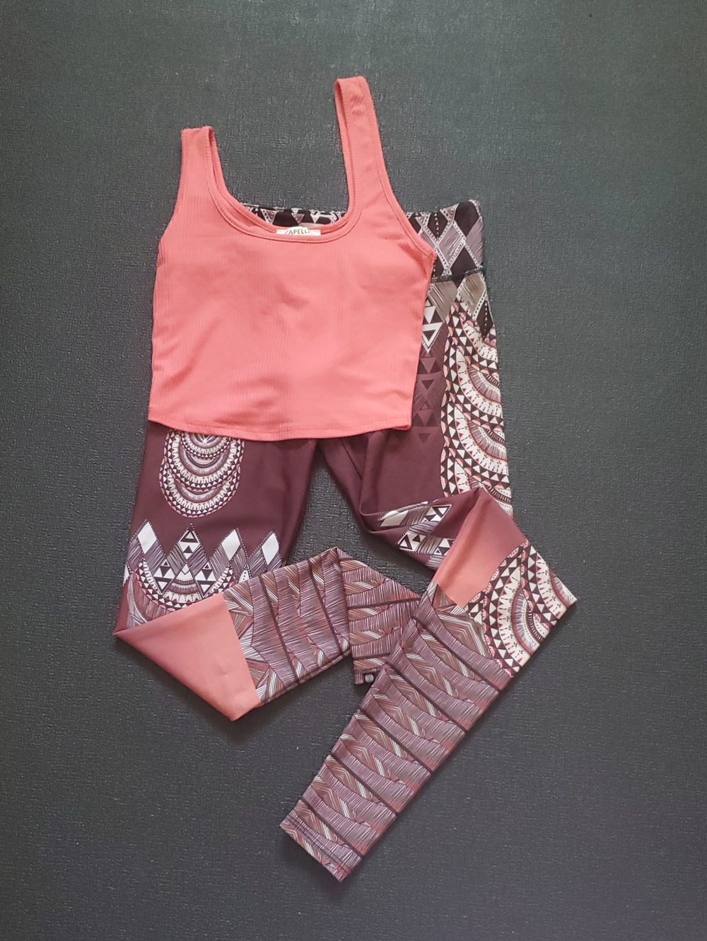 Onzie Tribal LEGGINGS and Bonus Top